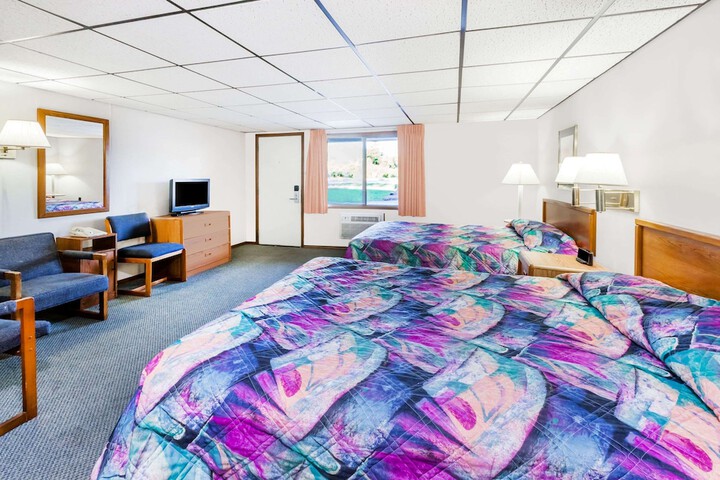Room 15 of 30