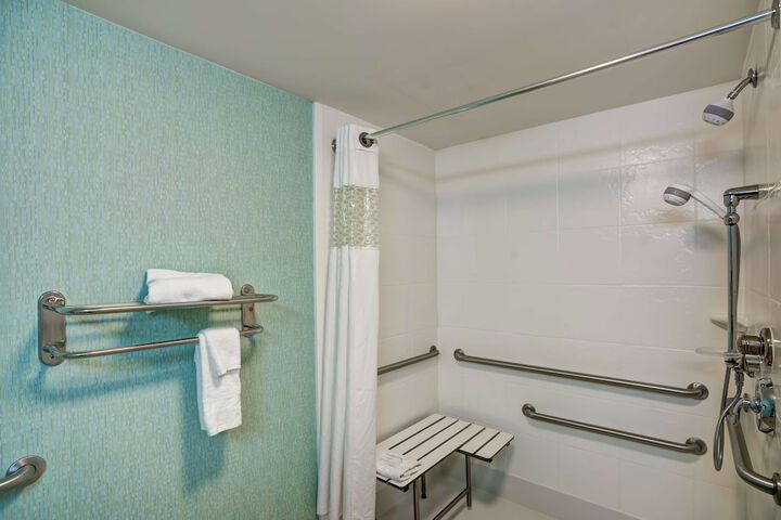 Room 38 of 121