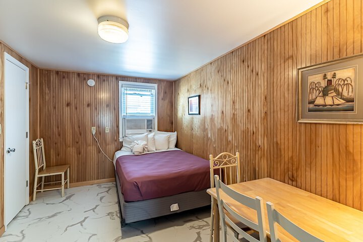 Room 15 of 61