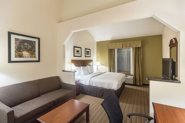 Room 13 of 23