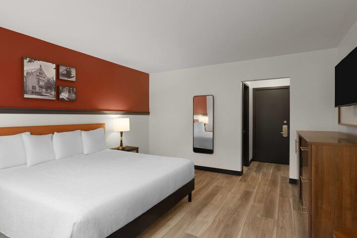 Hotel Vervana Trademark Collection by Wyndham