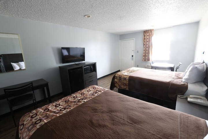 Room 14 of 16