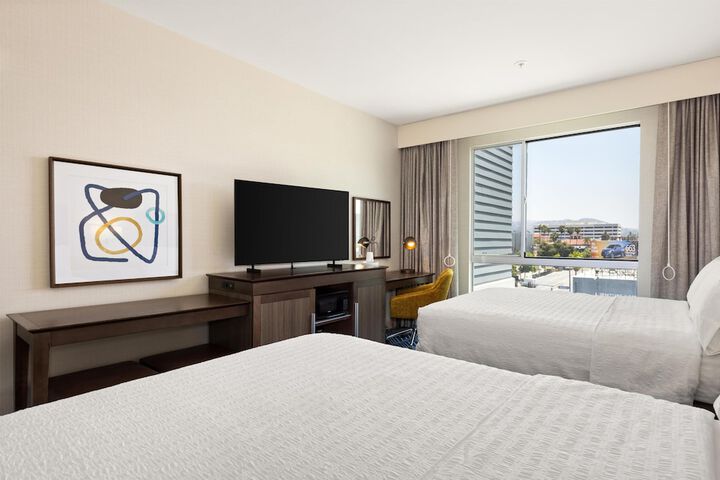 Hampton Inn & Suites Los Angeles - Glendale