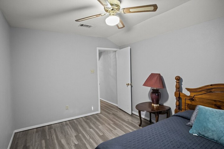 Room 26 of 37