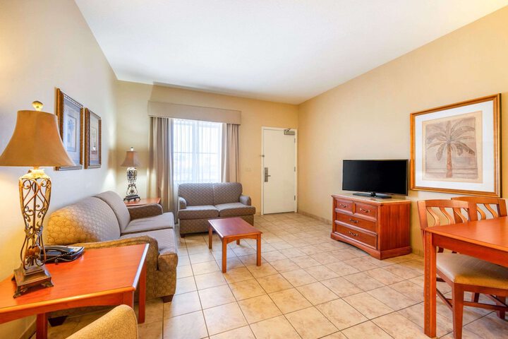 Room 34 of 52