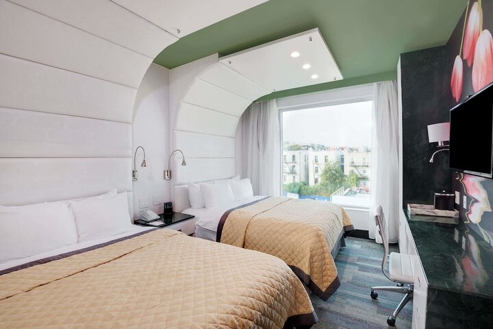 Room 14 of 27