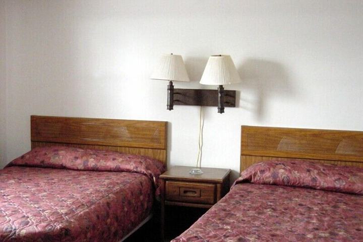 Room 52 of 67