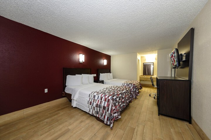 Room 15 of 33
