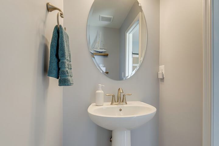 Walk to Dtwn: Waterfront Eastern Shore Townhome!