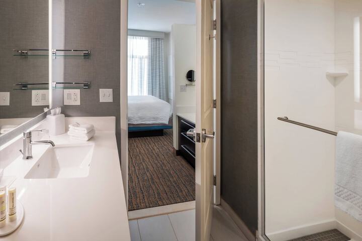 Room 18 of 38