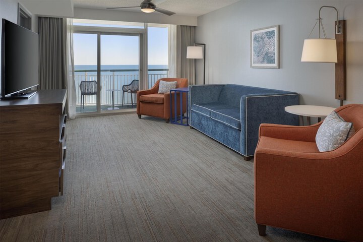 Hampton Inn & Suites Myrtle Beach / Oceanfront