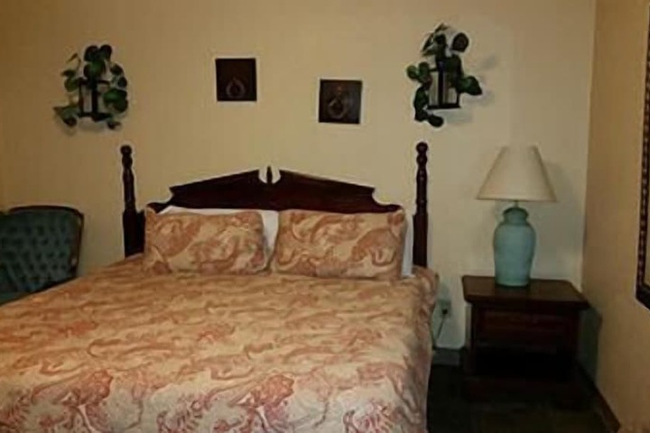 Room 15 of 26