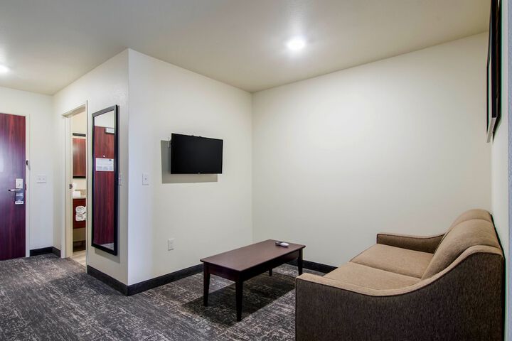 Room 28 of 43