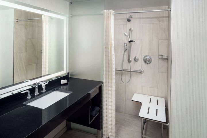Room 35 of 62