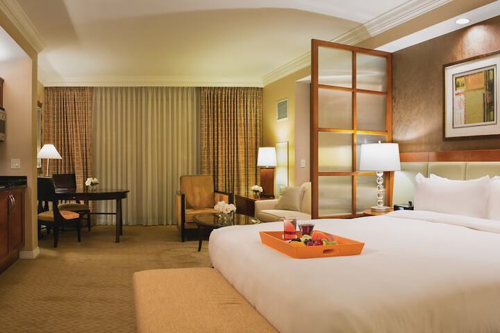 Room 21 of 40