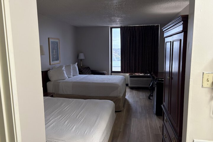 Room 16 of 25