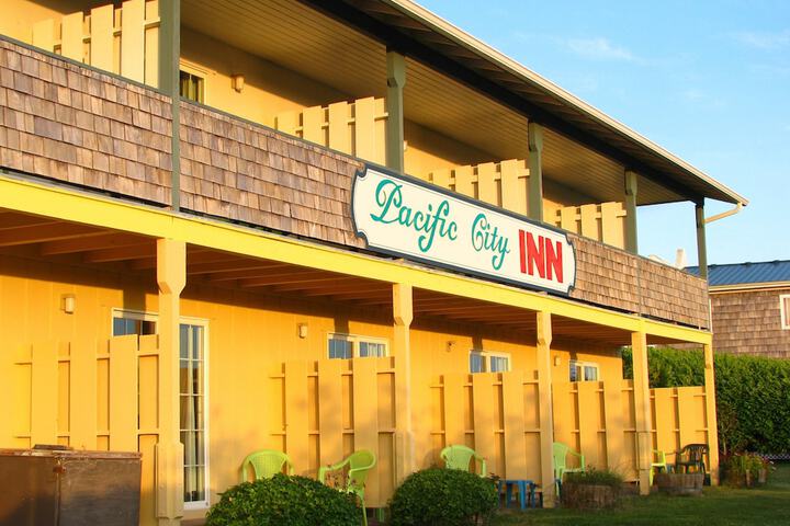 Pacific City Inn