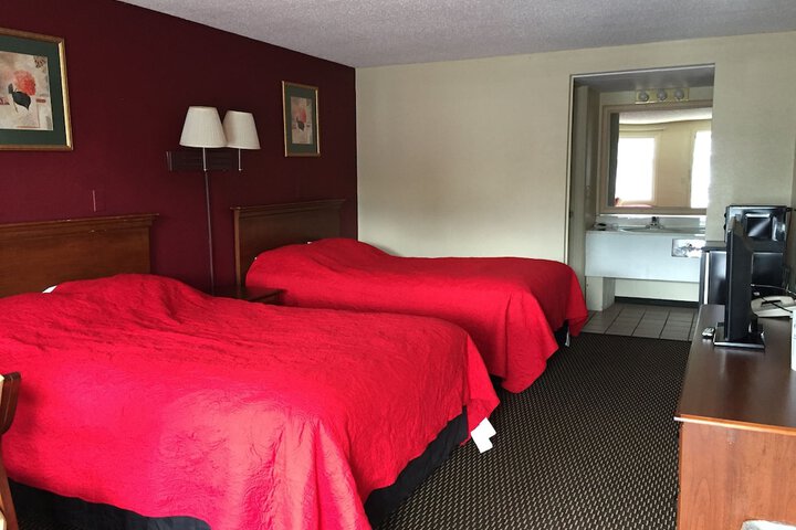 Room 8 of 13