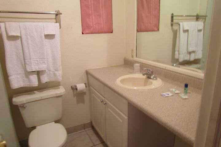 Room 43 of 47