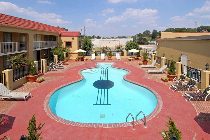 Days Inn by Wyndham Memphis at Graceland