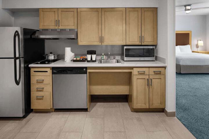Homewood Suites by Hilton Anaheim Resort – Convention Center
