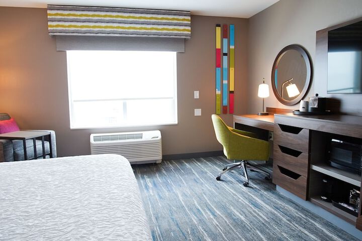 Room 28 of 37