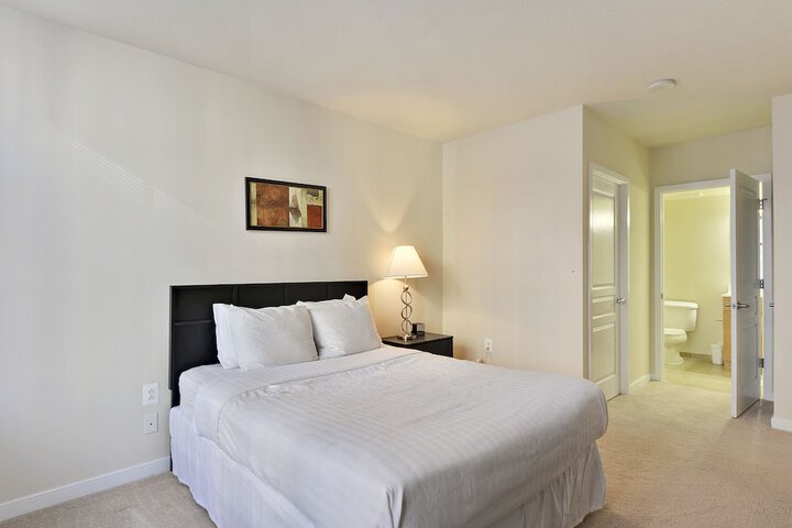 Room 13 of 26
