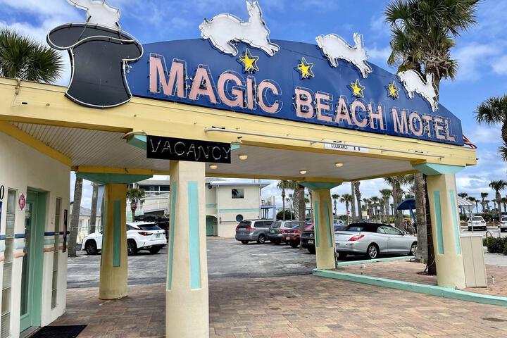 Magic Beach Motel
