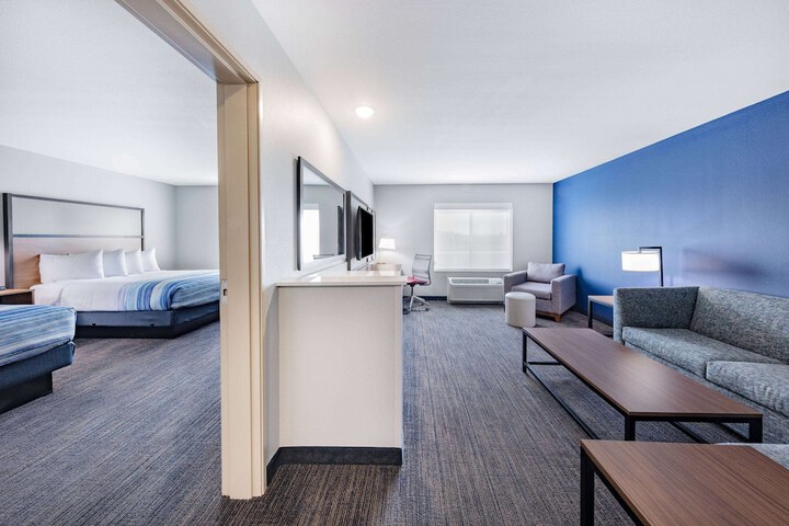 Room 13 of 53