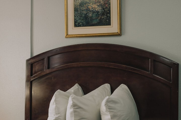 Room 28 of 67