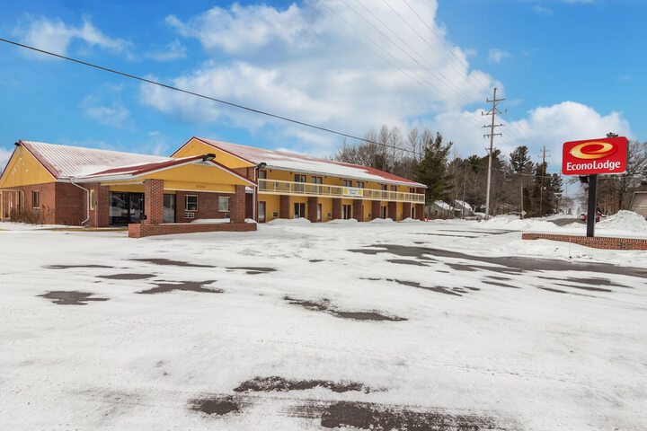 Econo Lodge Cadillac