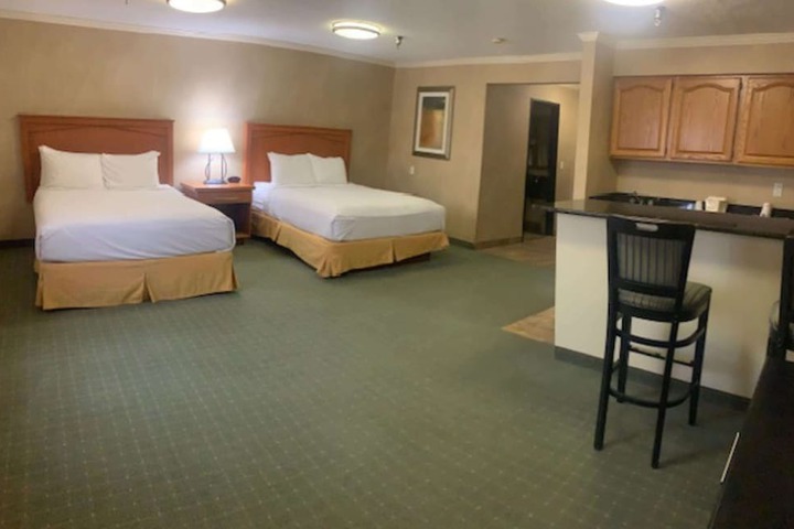 Room 27 of 47