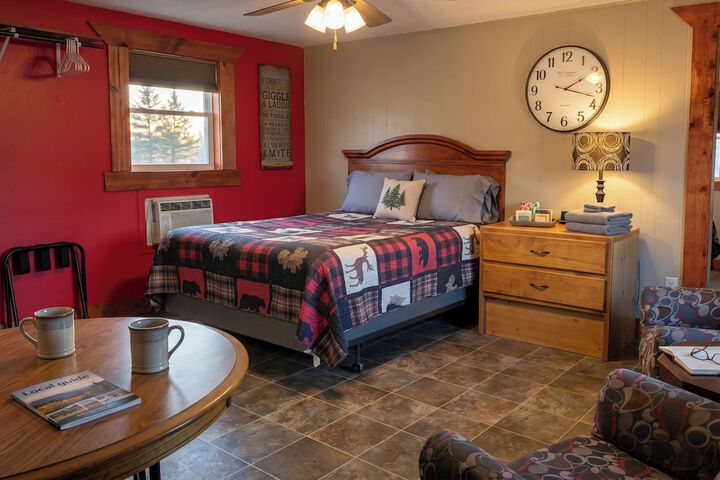 KJs Inn and Suites by OYO Gettysburg U.S. Hwy 212