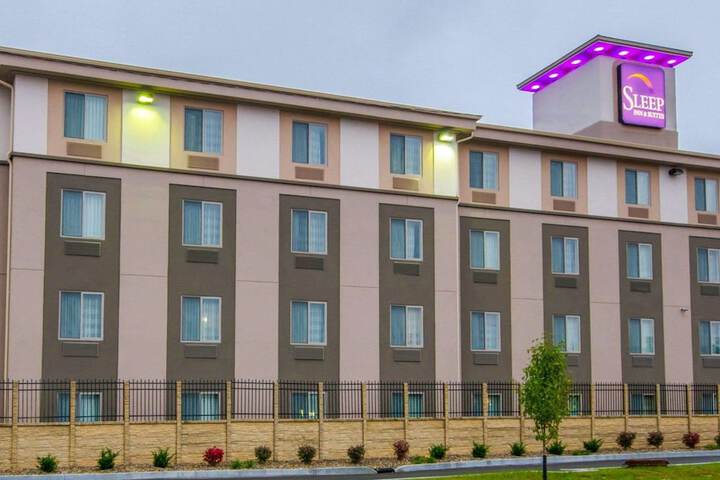 Hotel 3 of 37