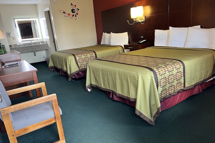 Room 6 of 23