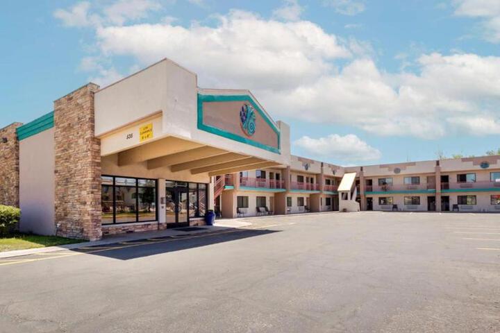 Turquoise Inn and Suites Cortez near Mesa Verde