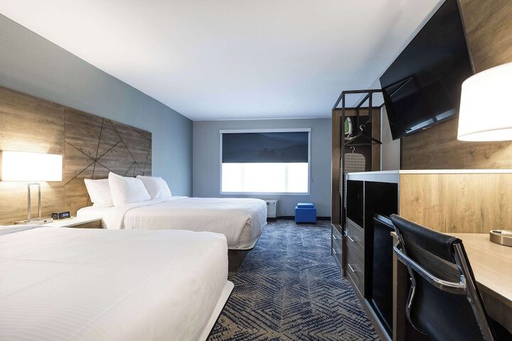 Room 21 of 37