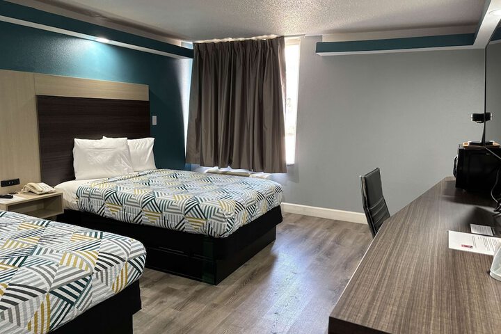 Room 28 of 32