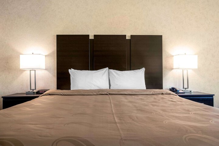 Room 17 of 31