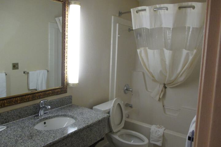 Room 17 of 22