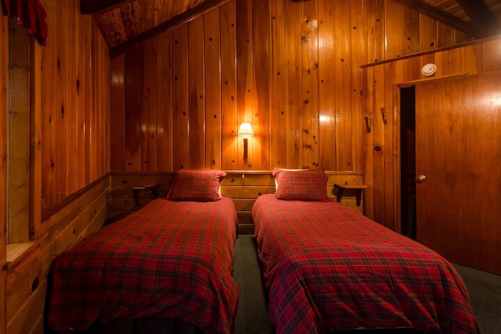 Room 34 of 47