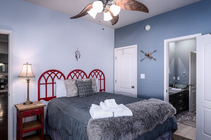 Room 12 of 32