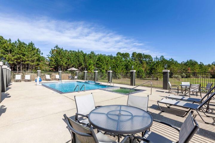 Pool 6 of 30