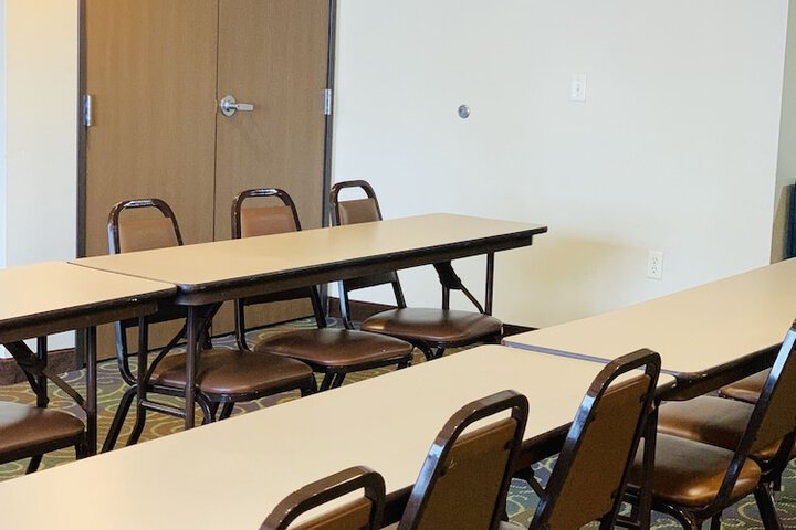 AmericInn by Wyndham Kewanee