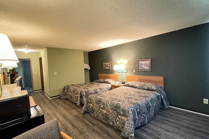 Harbor Lights Lodge