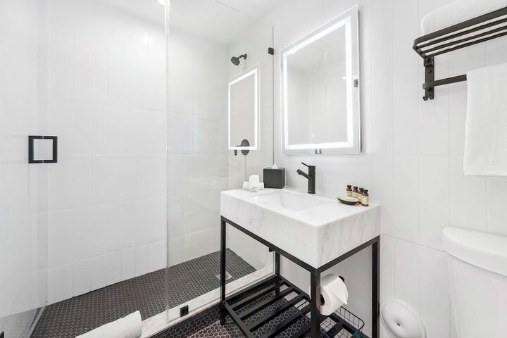 Room 25 of 56
