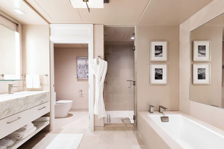 Goldener Hirsch Auberge Collection