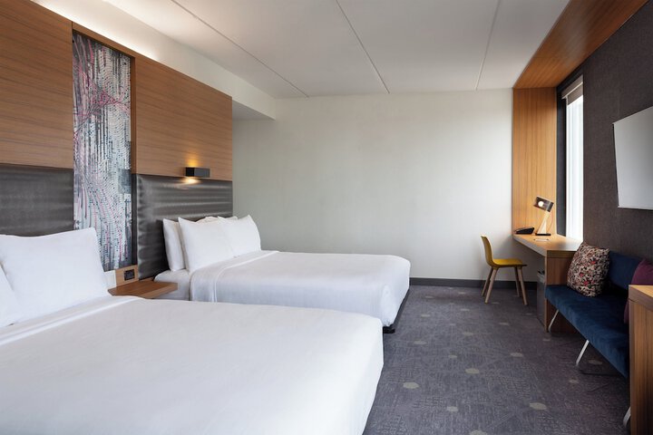 Room 19 of 46