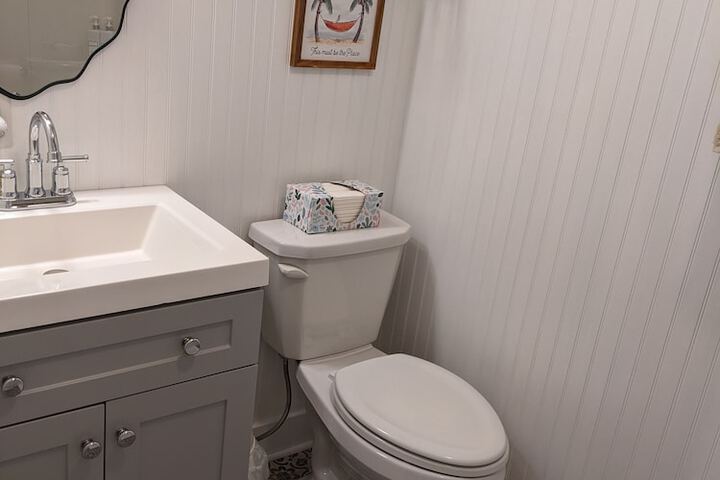Room 12 of 25