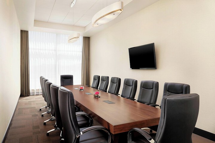 Four Points by Sheraton Kelowna Airport